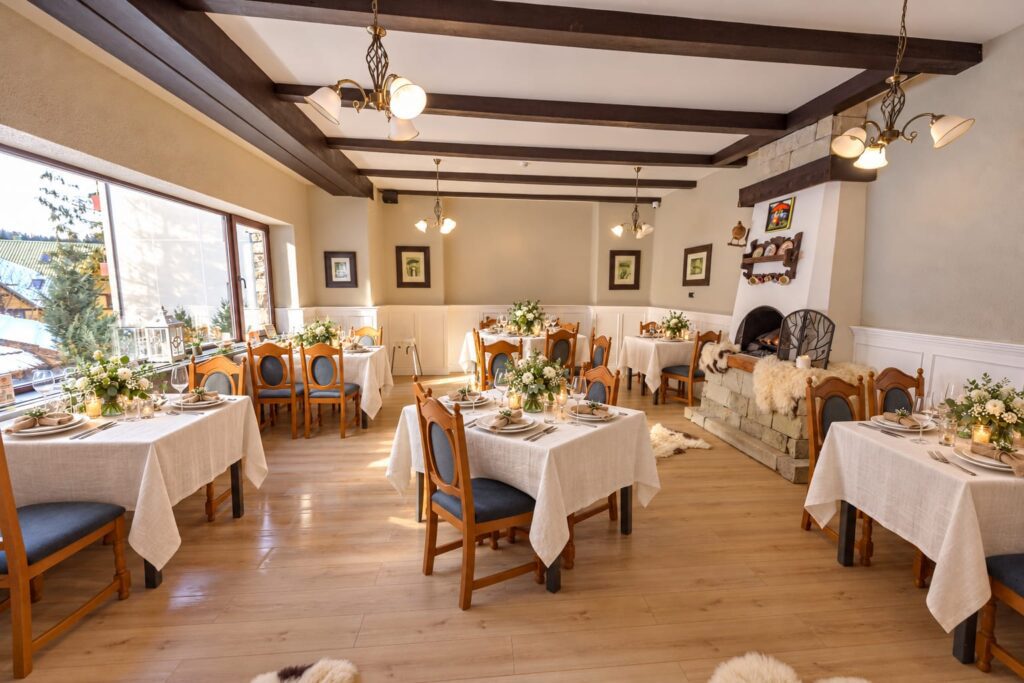 Meniu pentru nuntă și botez în Predeal, la Restaurantul Robinson